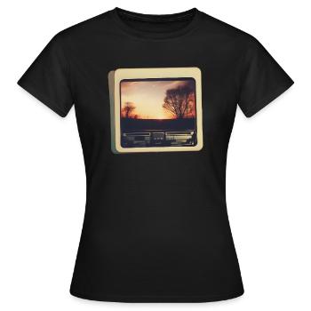 Horizon nostalgique - T-shirt Femme - noir - Devant - AI Model Female 172 dark (172cm)
