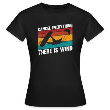 Kitesurfer es ist wind da kitesurfing retro - Frauen T-Shirt - Schwarz - Vorne - AI Model Female 172 dark (172cm)
