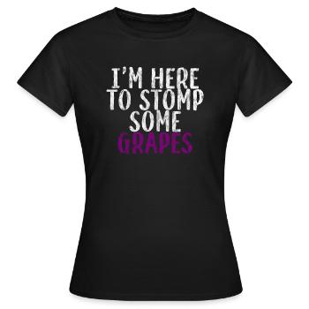 I'm Here To Stomp Some Grapes 3 - Frauen T-Shirt - Schwarz - Vorne - AI Model Female 172 dark (172cm)