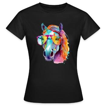 Mana, die bebrillte Stute - Frauen T-Shirt - Schwarz - Vorne - AI Model Female 172 dark (172cm)