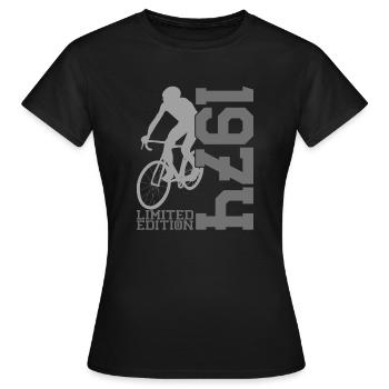 1974 Limited Edition - Radsport Eleganz - Frauen T-Shirt - Schwarz - Vorne - AI Model Female 172 dark (172cm)