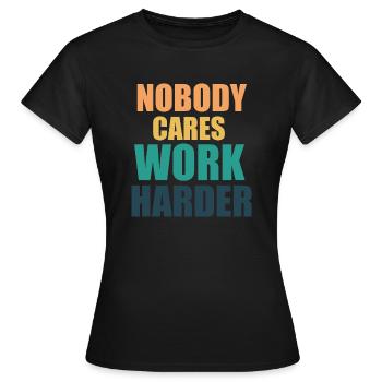 Ein exklusives Design auch ideal als Geschenk Nobo - Frauen T-Shirt - Schwarz - Vorne - AI Model Female 172 dark (172cm)