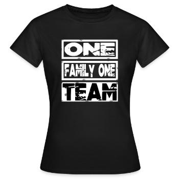 son family crest familia surname sister - Women's T-Shirt - black - Front - AI Model Female 172 dark (172cm)