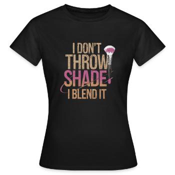 Beauty look for strong women with style - Women's T-Shirt - black - Front - AI Model Female 172 dark (172cm)