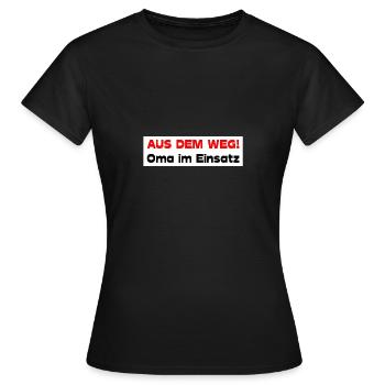 Oma im Einsatz - Frauen T-Shirt - Schwarz - Vorne - AI Model Female 172 dark (172cm)