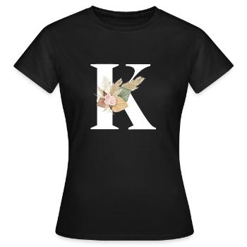 blumiger Buchstabe K - Frauen T-Shirt - Schwarz - Vorne - AI Model Female 172 dark (172cm)