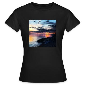 Canadian sunset - T-shirt Femme - noir - Devant - AI Model Female 172 dark (172cm)