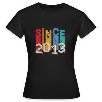 Since 2013 retro - T-shirt Femme - noir - Devant - AI Model Female 172 dark (172cm)