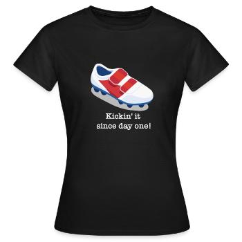Chaussure de football Soccer Dicton amusant - T-shirt Femme - noir - Devant - AI Model Female 172 dark (172cm)