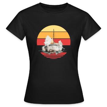 Yacht - Frauen T-Shirt - Schwarz - Vorne - AI Model Female 172 dark (172cm)