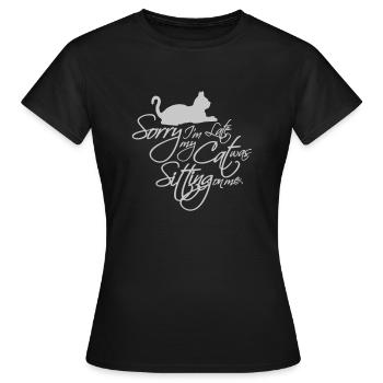 sorry cat was sitting - Women's T-Shirt - black - Front - AI Model Female 172 dark (172cm)