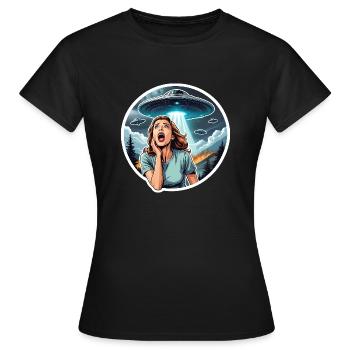 Alien Invasion: Woman fears UFOs - Women's T-Shirt - black - Front - AI Model Female 172 dark (172cm)