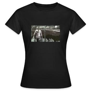 Art-4 Beach - Frauen T-Shirt - Schwarz - Vorne - AI Model Female 172 dark (172cm)