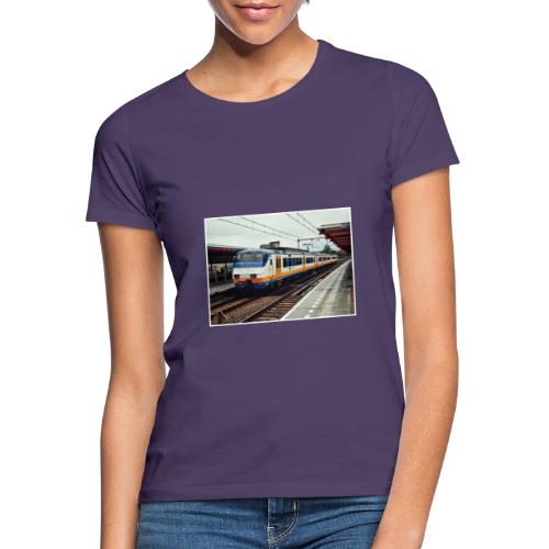 Een Sprinter op station Almere Buiten - Vrouwen T-shirt