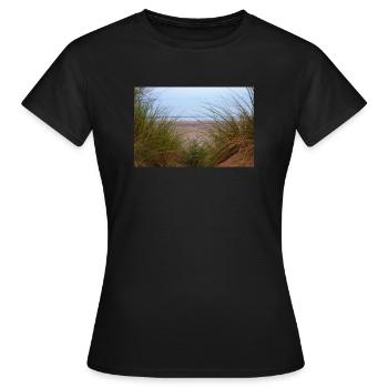 Dünen - Frauen T-Shirt - Schwarz - Vorne - AI Model Female 172 dark (172cm)