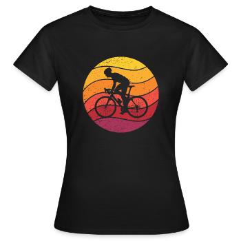 Rennradfahrer Retro Style Vintage - Frauen T-Shirt - Schwarz - Vorne - AI Model Female 172 dark (172cm)