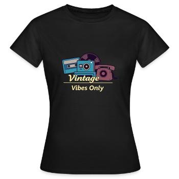 Vintage-Stimmung - Frauen T-Shirt - Schwarz - Vorne - AI Model Female 172 dark (172cm)