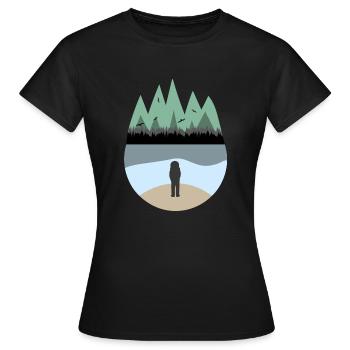Astronaut am Meer - Frauen T-Shirt - Schwarz - Vorne - AI Model Female 172 dark (172cm)