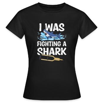 Gebrochenes Bein Spruch - Fraktur Gipsbein - Frauen T-Shirt - Schwarz - Vorne - AI Model Female 172 dark (172cm)