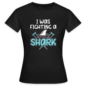 Gebrochenes Bein Spruch - Fraktur Gipsbein - Frauen T-Shirt - Schwarz - Vorne - AI Model Female 172 dark (172cm)