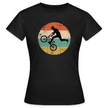 Silhouette de cascade BMX sur rayures rétro - T-shirt Femme - noir - Devant - AI Model Female 172 dark (172cm)