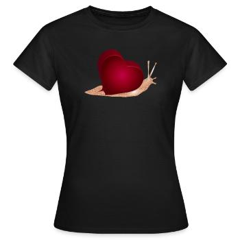 Schnecke mit rotem Herz als Schneckenhaus - Frauen T-Shirt - Schwarz - Vorne - AI Model Female 172 dark (172cm)