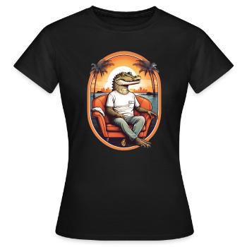 Alligator auf Sofa - Frauen T-Shirt - Schwarz - Vorne - AI Model Female 172 dark (172cm)