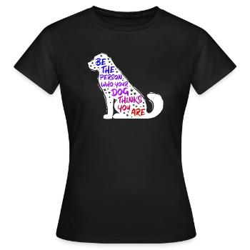 Dog Pets Statement Animal préféré - T-shirt Femme - noir - Devant - AI Model Female 172 dark (172cm)