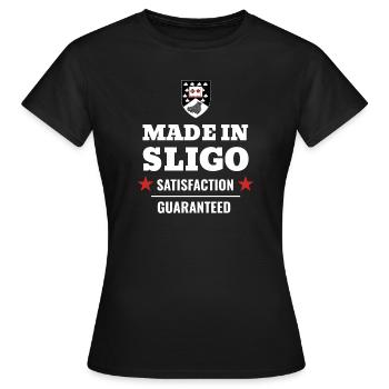 Made in Sligo Satisfaction Guaranteed Ireland - Women's T-Shirt - black - Front - AI Model Female 172 dark (172cm)