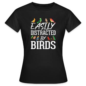 Leicht von Vögeln abgelenkt - Frauen T-Shirt - Schwarz - Vorne - AI Model Female 172 dark (172cm)