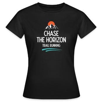 Trailrunning - Jagd auf den Horizont - Frauen T-Shirt - Schwarz - Vorne - AI Model Female 172 dark (172cm)