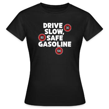 Déclaration de ravitaillement en carburant du stockage d’énergie de la pompe à essence - T-shirt Femme - noir - Devant - AI Model Female 172 dark (172cm)