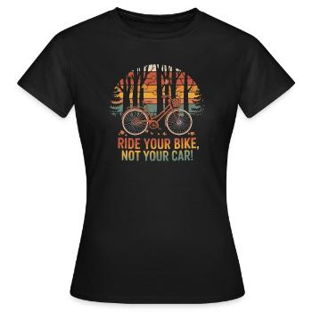 Conception d’aventure à vélo respectueuse de l’environnement - T-shirt Femme - noir - Devant - AI Model Female 172 dark (172cm)