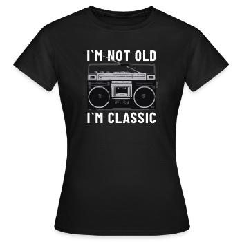 Je ne suis pas vieux, je suis un lecteur de cassettes stéréo classique - T-shirt Femme - noir - Devant - AI Model Female 172 dark (172cm)
