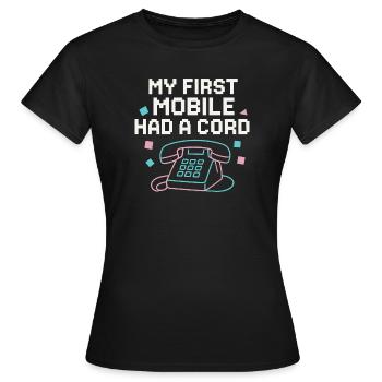 Mein erstes Handy hatte ein Kabel - Frauen T-Shirt - Schwarz - Vorne - AI Model Female 172 dark (172cm)