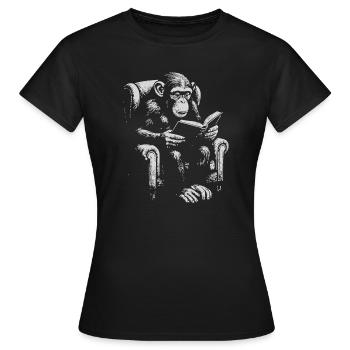 Affenlesen im Sessel - Frauen T-Shirt - Schwarz - Vorne - AI Model Female 172 dark (172cm)