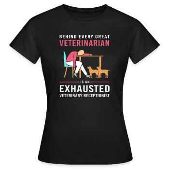 Receptionist Medicine Receptionist - Women's T-Shirt - black - Front - AI Model Female 172 dark (172cm)