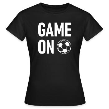 Match de football de fußball lancé - T-shirt Femme - noir - Devant - AI Model Female 172 dark (172cm)