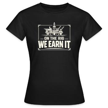 Offshore-bohrer-rig-bohrer Bohrboden Offshore - Frauen T-Shirt - Schwarz - Vorne - AI Model Female 172 dark (172cm)