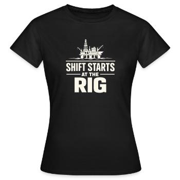 Offshore-bohrer-rig-bohrer Bohrboden Offshore - Frauen T-Shirt - Schwarz - Vorne - AI Model Female 172 dark (172cm)