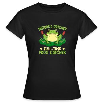 Frog Catcher Nature´s Patcher Full-Time Catcher - Frauen T-Shirt - Schwarz - Vorne - AI Model Female 172 dark (172cm)