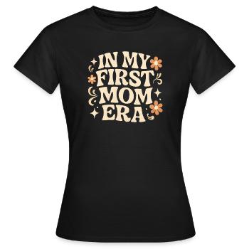 First Mother's Day Mom Gift Idea Family Groovy - Women's T-Shirt - black - Front - AI Model Female 172 dark (172cm)