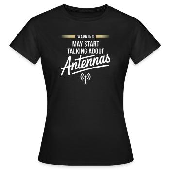 Avertissement : Les discussions sur les antennes commencent ici - T-shirt Femme - noir - Devant - AI Model Female 172 dark (172cm)