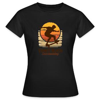 Venice Beach Skateboard Sunset - Women's T-Shirt - black - Front - AI Model Female 172 dark (172cm)