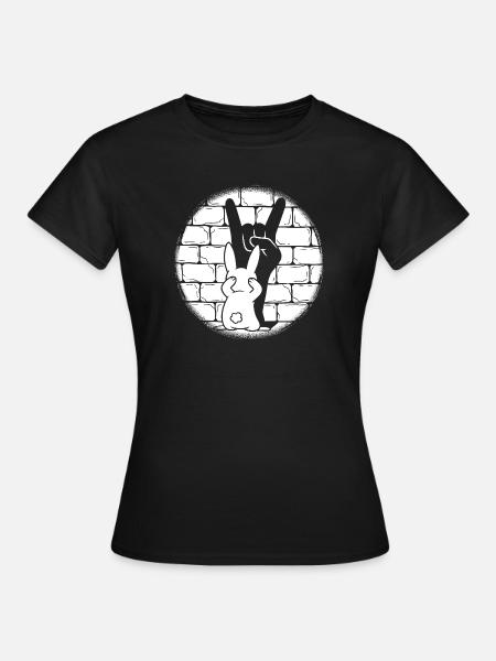 Häschen Rock-Geste vor Backstein - Frauen T-Shirt - Schwarz