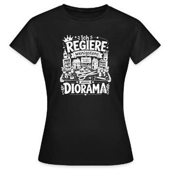 Ich regiere wenigstens mein Diorama - Frauen T-Shirt - Schwarz - Vorne - AI Model Female 172 dark (172cm)