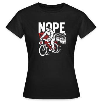 Important Martial Arts - Frauen T-Shirt - Schwarz - Vorne - AI Model Female 172 dark (172cm)