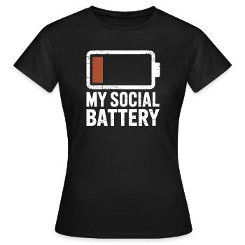 Social Battery Introvert Dead Battery Battery - Women's T-Shirt - black - Front - AI Model Female 172 dark (172cm)