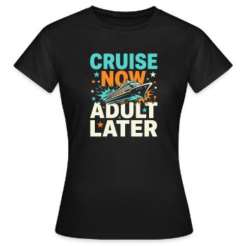 Kreuzfahrt-oma, Oma An Deck, - Frauen T-Shirt - Schwarz - Vorne - AI Model Female 172 dark (172cm)