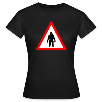Vorsicht, Sasquatch voraus - Frauen T-Shirt - Schwarz - Vorne - AI Model Female 172 dark (172cm)